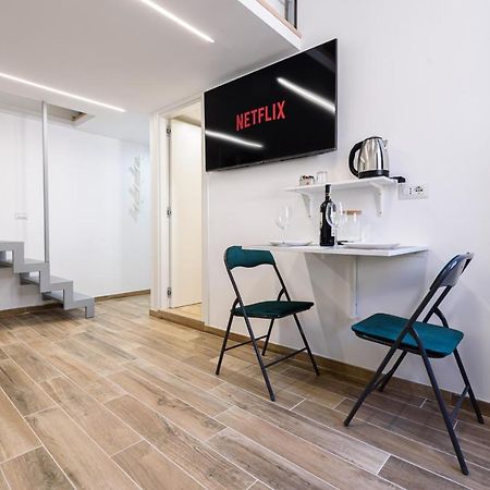 Napoli In Bed Apartment Exterior foto
