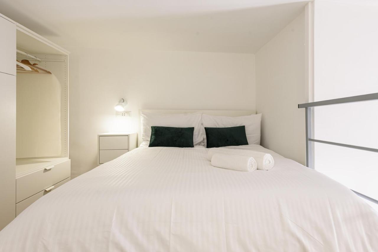 Napoli In Bed Apartment Exterior foto