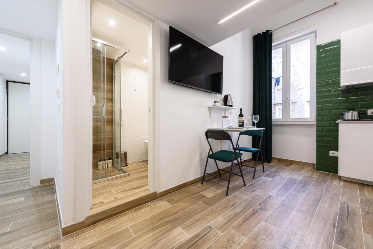 Napoli In Bed Apartment Exterior foto