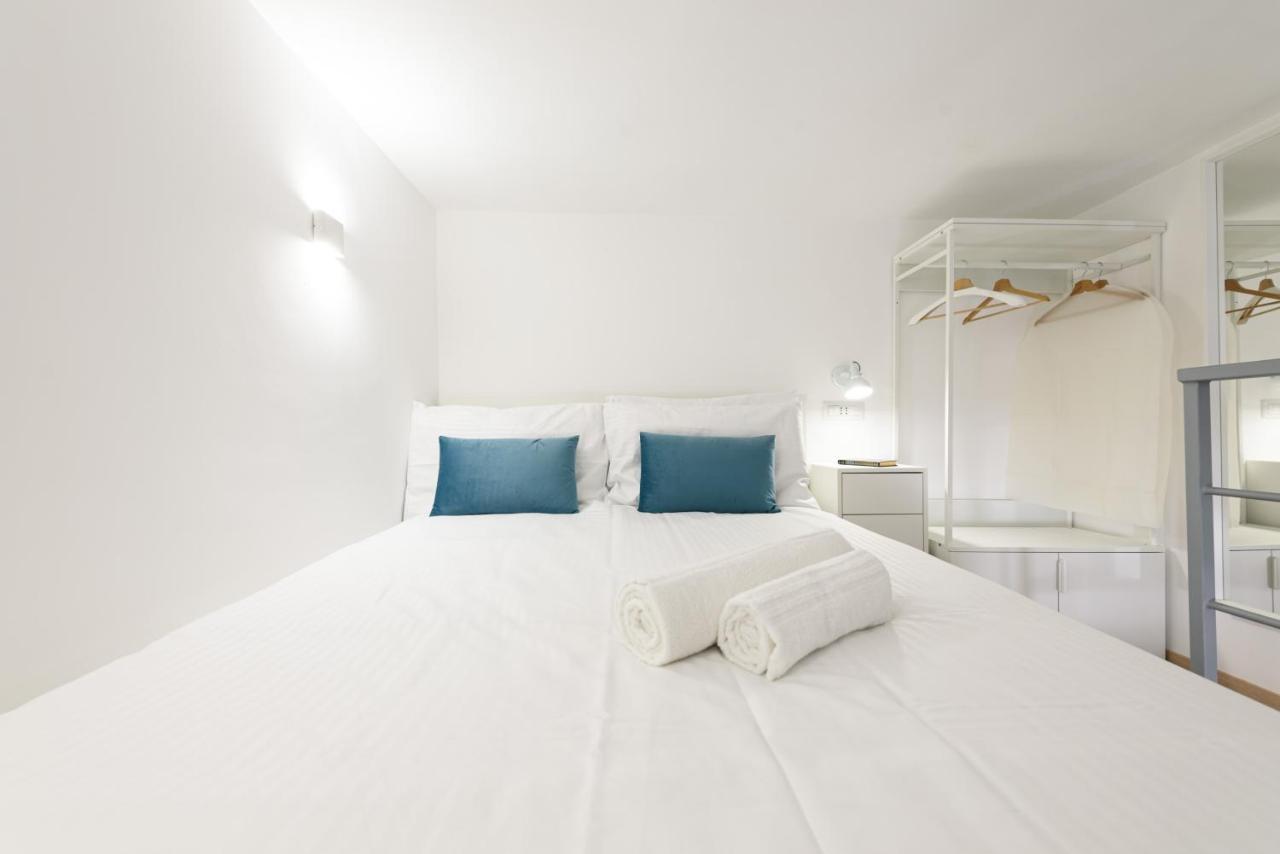 Napoli In Bed Apartment Exterior foto