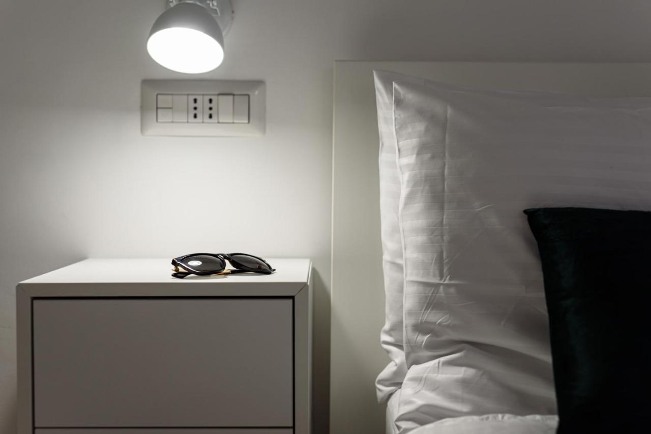 Napoli In Bed Apartment Exterior foto